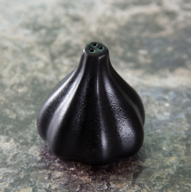 Creative Pumpkin Black Ceramic Pepper Shaker Seasoning Pepper Bottle Salt Shaker Spice Jar Spice Container For Kitchen Tools