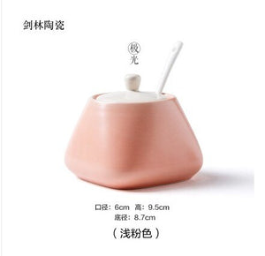 2017 fashion Creative Ceramics Storage Container with Cover and Spoon Salt Seasoning Oil Sugar Creamer Pots